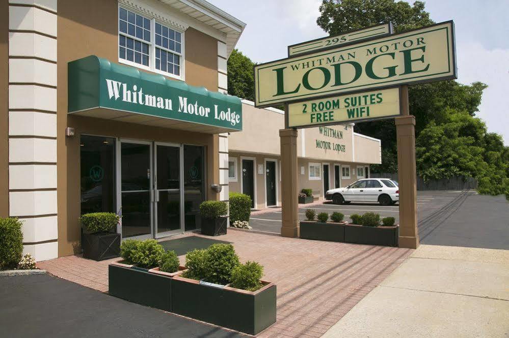 Whitman Motor Lodge Huntington Exterior photo